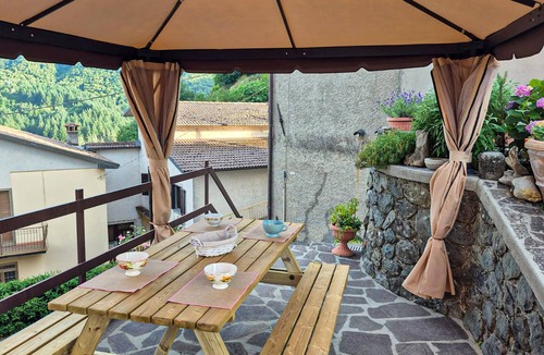 Camporgiano Apartment | 3 bedroom amazing apartment in Casciana di Camporgiano
