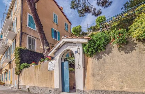 Old Town Apartment | 3 bedroom accommodation in Ventimiglia -IM-