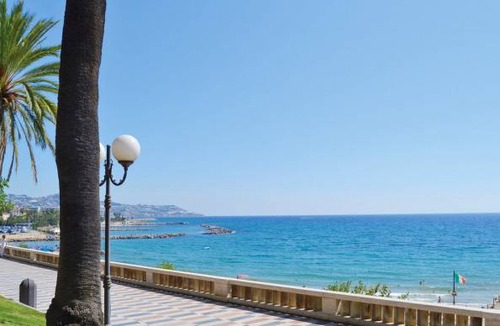 Old Town Apartment | 3 bedroom accommodation in Ventimiglia -IM-