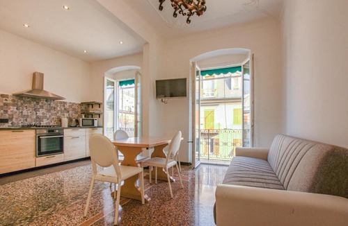 San Fruttuoso Apartment | 3 Bedroom Nice Apartment In Genova