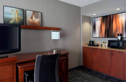 Torrance Hotel | 3 Roomy Units, Pool, Pets Are Welcome! Minutes From Hermosa Beach