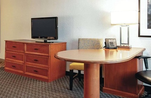 Guasti House | 3 x 2 Double Beds Deluxe Rm at La Quinta Inn & Suites by Wyndham Ontario Airport
