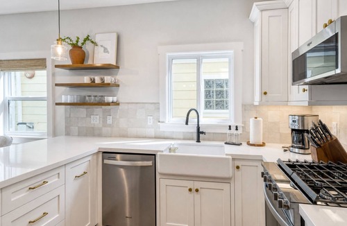 Avalon House | 304S - Stunning New Home on the flats