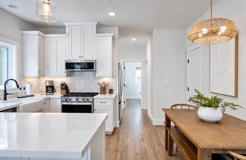 Avalon House | 304S - Stunning New Home on the flats