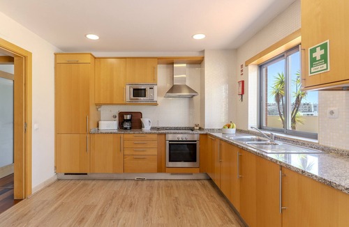 Montechoro Apartment | #353 T2 Apartment Central Albufeira|Pool & Terrace