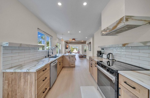 Los Feliz House | 3B house in Los Angeles｜Garage Access｜Spacious Backyard｜Single-Story #42411