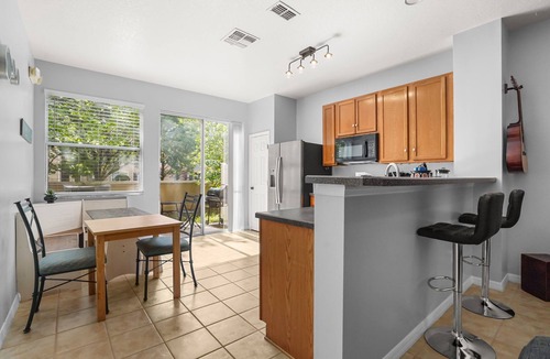 Crestwynd Bay Villa | 3BR Villa in Gated HOA Near Disney