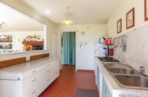 Carrara House | 4 bedroom awesome home in Carrara -MS-