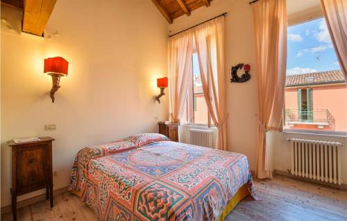 Old Town Apartment | 4 Bedroom Beautiful Apartment In Mantova