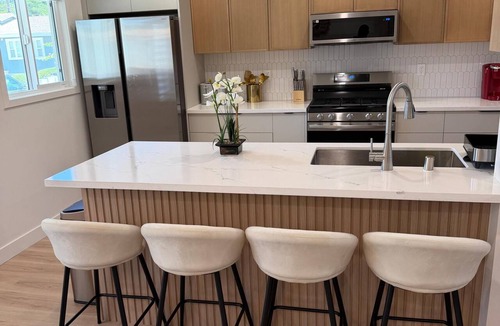 Harbor Gateway North House | 4-bedroom bungalow in welcoming Gardena with AC comfort