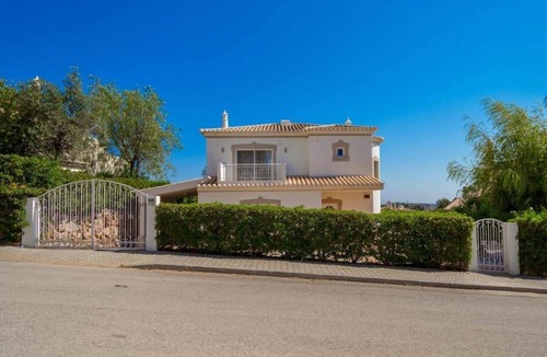 Penina Villa | 4 Bedroom Villa on Oasis Parque, Alvor