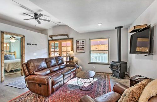 Red River House | 4 Units in Red River: Mtn Views, Steps to Main St