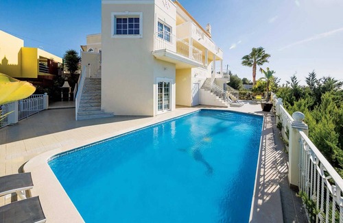 Correeira Villa | 5 bed signature villa with outstanding sea views