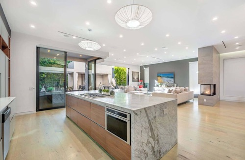 Greater Wilshire - Hancock Park House | 5 BR Villa in the Grove - Pool & Spa