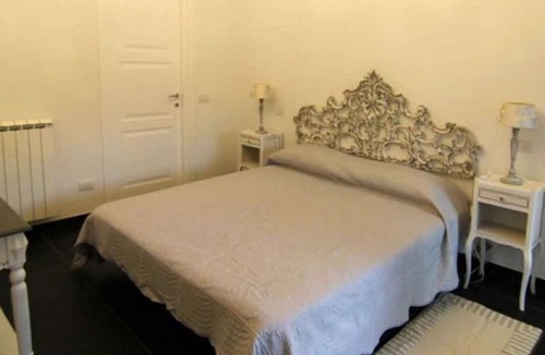 Levanto House | 5 Lands- yellow cottage
