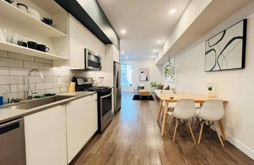 Los Angeles Condo | 7111 Santa Monica blvd West Hollywood 90046
