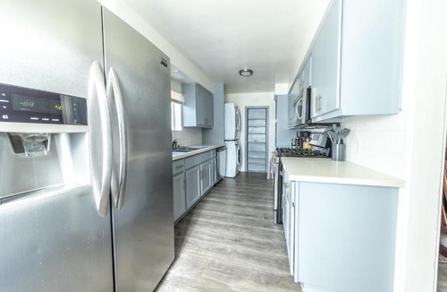 Willmore Apartment | 8 Beds Home with 4 Car Parking Space - Near DTLB