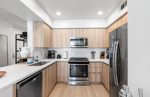 Wilshire Montana House | 9 Advantages Center Santa Manica