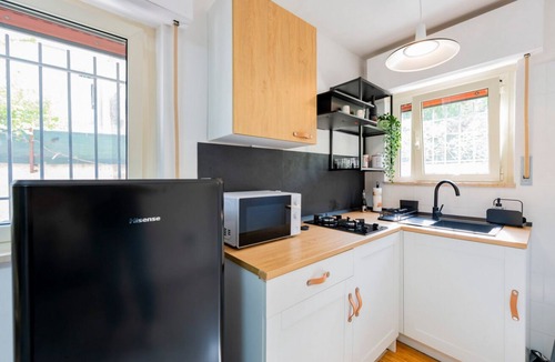 Montesilvano Apartment | A comfortable and welcoming 40 square meters ground-floor apartment, perfect for three people, with a private entrance.The property is ideally located in Montesilvano, just about 400 meters from the beach: the seafront promenade offers enchanting and rel