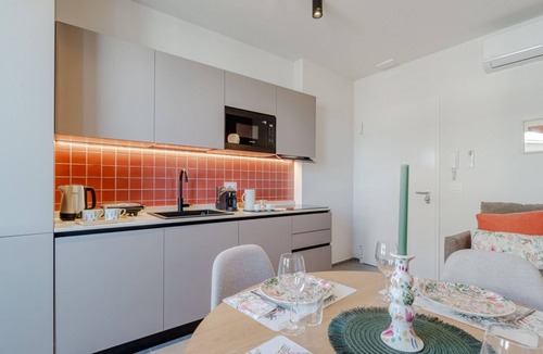 Lingotto Apartment | A welcoming and functional studio, conveniently located in a area with excellent metro access, perfect for reaching the city center in just a few minutes and easily traveling to San Salvario. The location is also ideal for those needing to reach the Po R