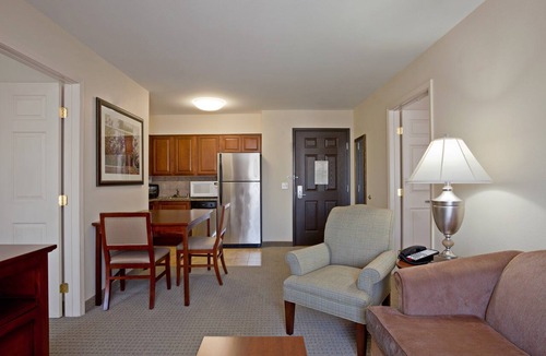 Palmdale Apartment | Accessible 2-Bedroom Suite in Palmdale, CA