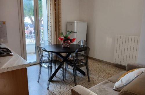 Pinarella Apartment | Accogliente bilocale con terrazzo a Pinarella di Cervia - CV006