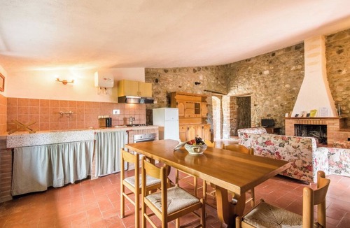 Radicondoli Other | Accogliente Monolocale in Agriturismo con Animali Domestici Ammessi