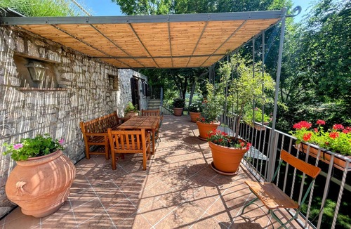 Spoleto House | Activities for the sporty Or be a lounge lizard Everything here Sleeps 10