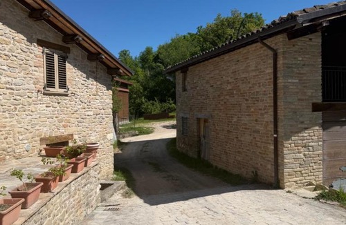 Amandola House | Affittacamere Castelmanardo