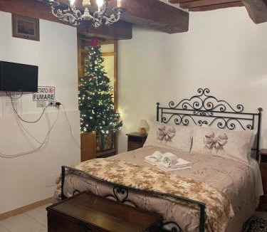 Gubbio House | Affittacamere Mirella
