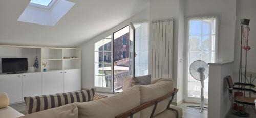 Borgio Verezzi Apartment | Affitti brevi Liguria - Villa Rocca mansarda