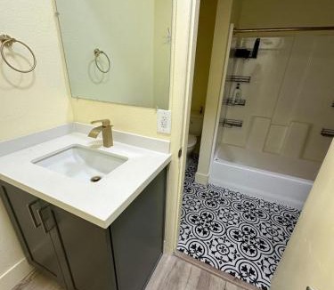 Koreatown House | Affordable Stay Koreatown LA #1