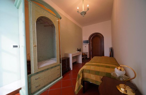 Capodimonte House | Agriturismo Bisenzio