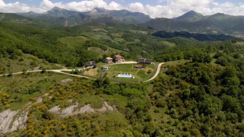 Gubbio House | AGRITURISMO BUON VENTO, Appartamento PICCOLI SOLI una chic country house in Gubbio Italy