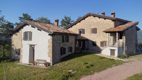 Gubbio House | AGRITURISMO BUON VENTO, Appartamento L'ALBERO SBANDIERATORE una cozy home in Gubbio Italy
