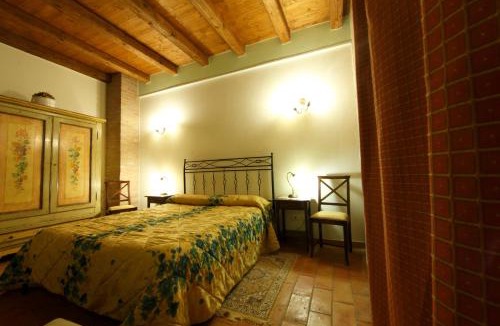 Castello di Serravalle House | Agriturismo La Tintoria