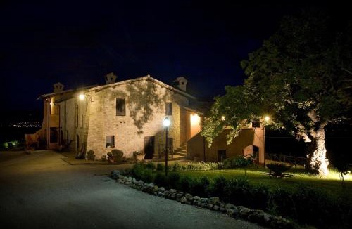Castel Ritaldi House | AGRITURISMO La Tenuta Dei Ricordi