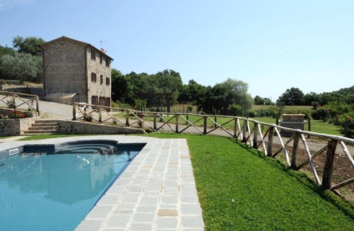 Bivio Lugnano House | Agriturismo Poggio del Fabbro by Interhome