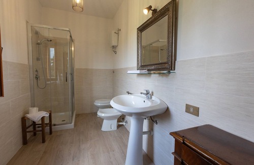 Pomarance Apartment | Agriturismo San Carlo-apartment 2/4 people wi-fi pool restaurant garden San Carlo Bilo4