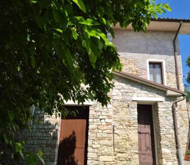 Poggio San Vicino House | Agriturismo Vallonga