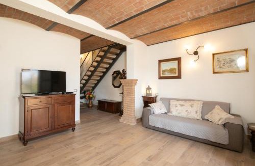 Montecatini Val di Cecina Villa | Aia Masotta by VacaVilla