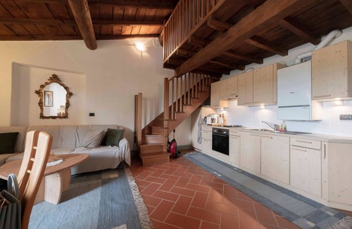 Cola Apartment | Al Castello - Elegante Residenz mit Schwimmbad by Interhome