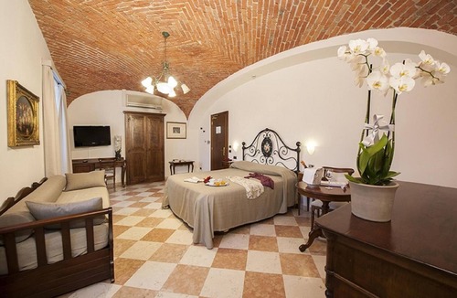 Pollenzo Hotel | Albergo La Corte Albertina