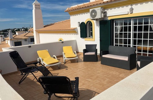 Albufeira Villa | Albufeira holiday villa with large sun terrace shared pool and quiet location,