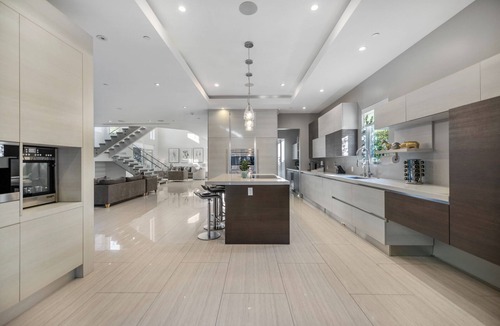 Beverly Grove House | Alfred Villa - Modern WeHo Villa with Amazing Pool, Waterfall & Gym