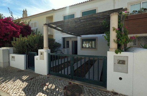 Pera Ski Chalet | Algarve, 4 Bedrooms Independent House, Pêra