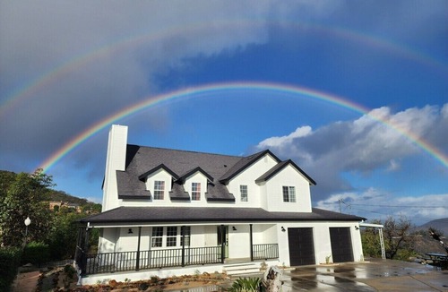 Valley Center Villa | All-Inclusive Private Farm Retreat, Saltwater Hot Tub and Pool, Spa Services