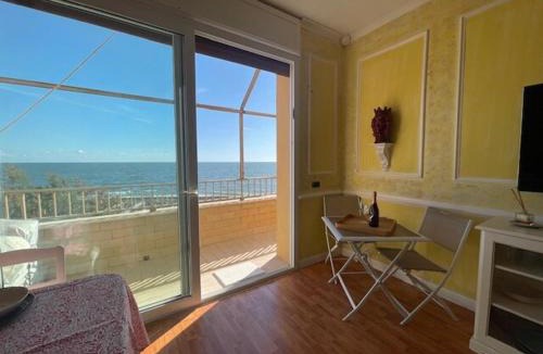Ladispoli Apartment | Alloggio turistico fronte mare con vista da sogno