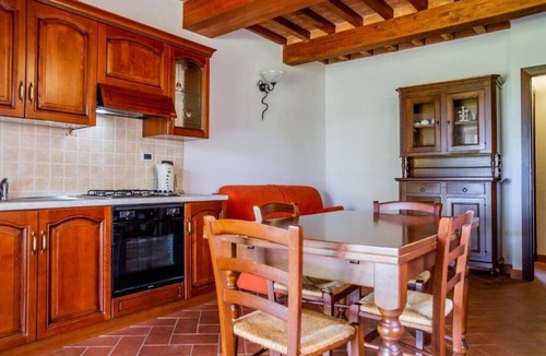 La Pesta House | Alma del Lago Charming Apartments
