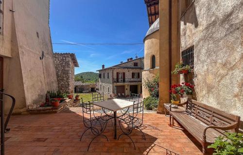 Baiano Apartment | Amazing Apartment In Frazione Montebibico